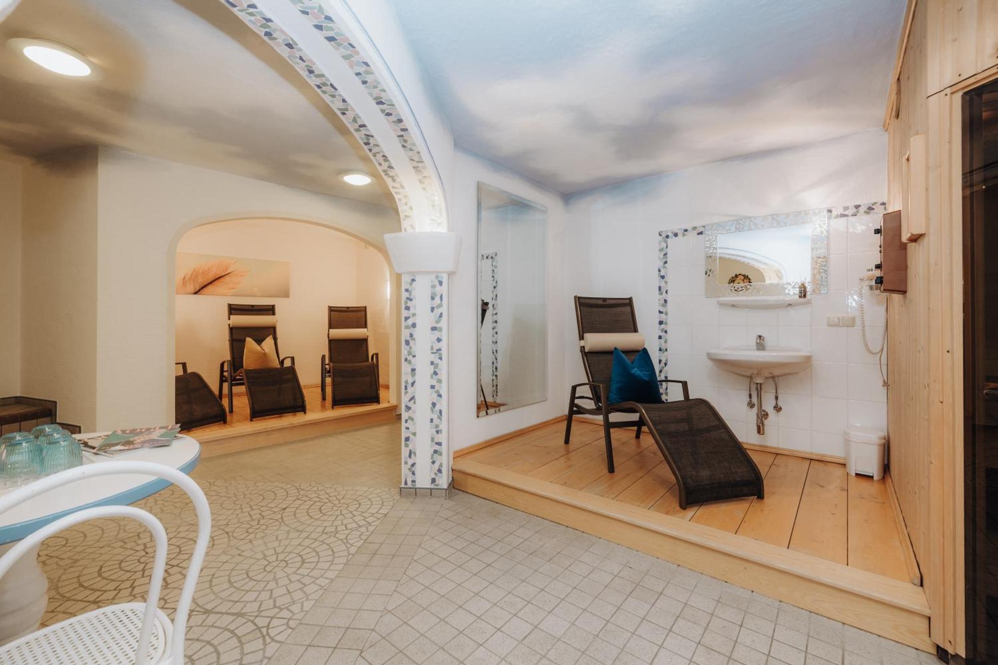 Hotel Krone Grossarl Bagian luar foto